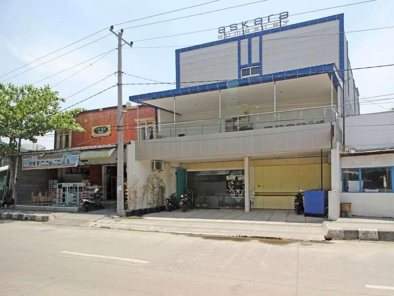 מלון Reddoorz Near Uns Solo מראה חיצוני תמונה