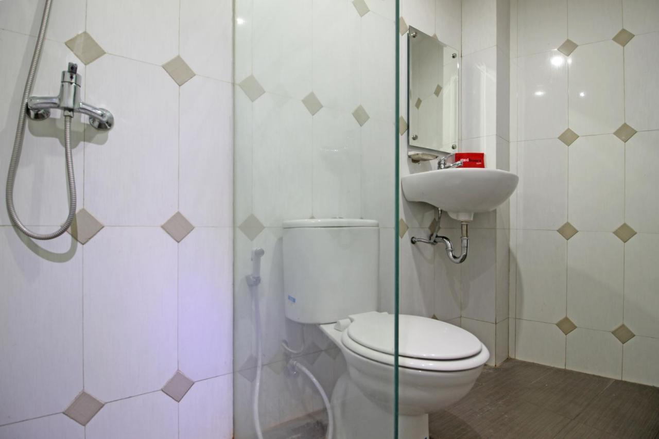 מלון Reddoorz Near Uns Solo מראה חיצוני תמונה